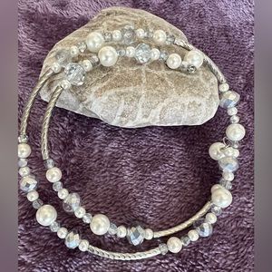 Pearl, Crystal and  bead choker necklace.